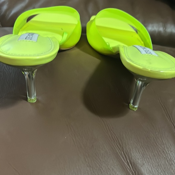 Steve Madden Neon Yellow Square Toe Lucite Heel - Picture 7 of 8